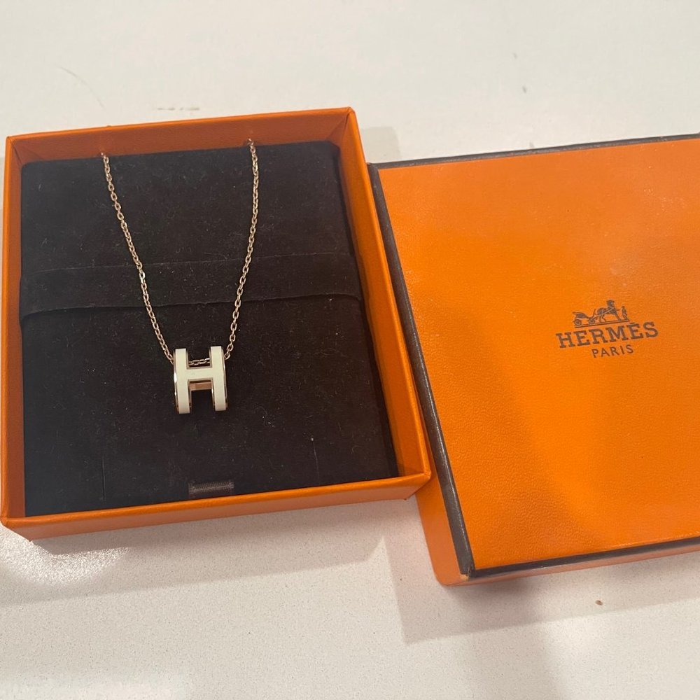 Hermes Pop H Pendant necklace/ rose gold
